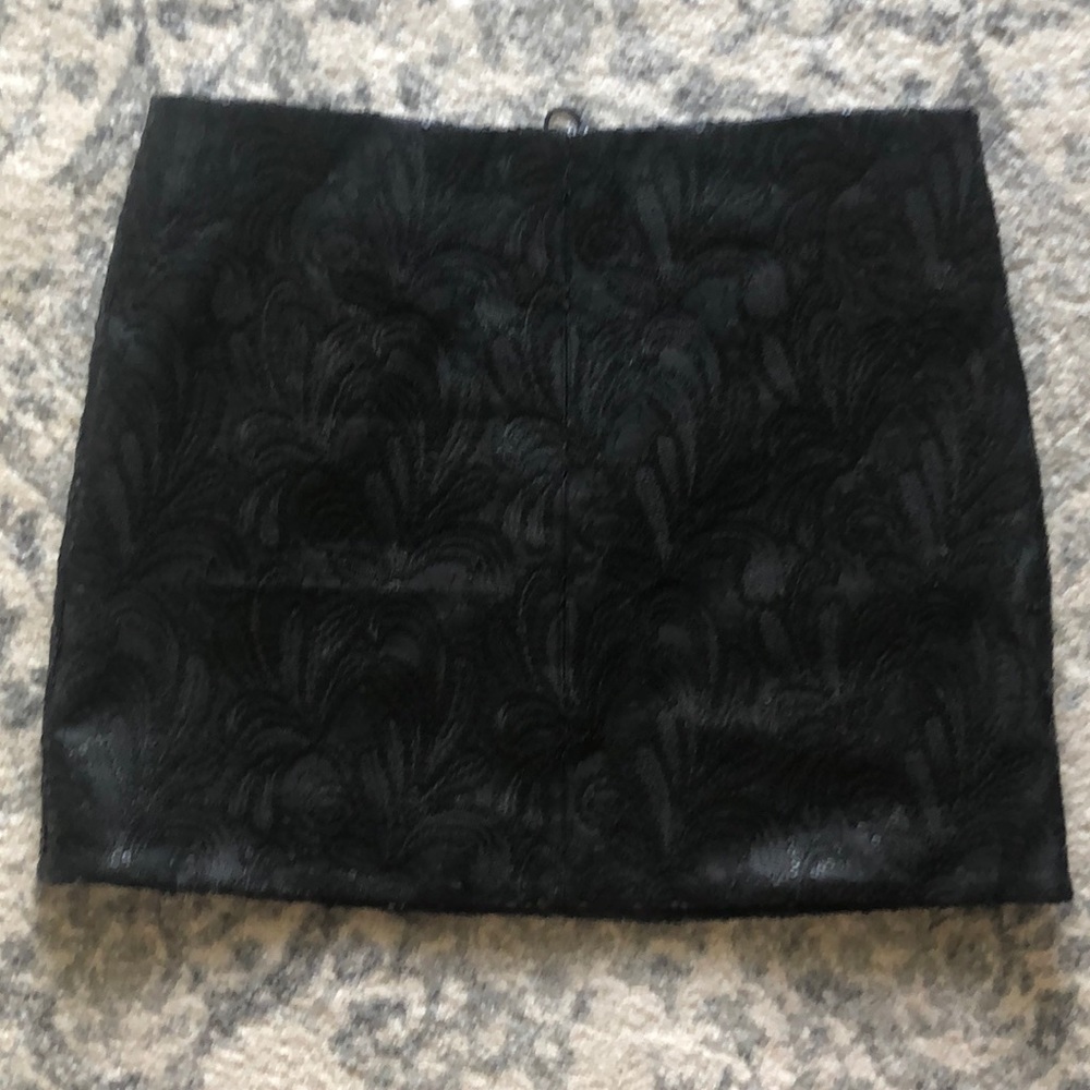 Blank NYC Vegan Leather Skirt with Sequins - Picture 4 of 8